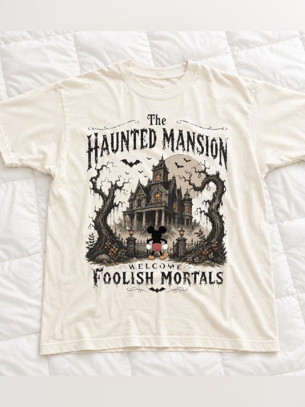 Gildan Cream Haunted Mansion Graphic Tee, Vintage Halloween T-Shirt